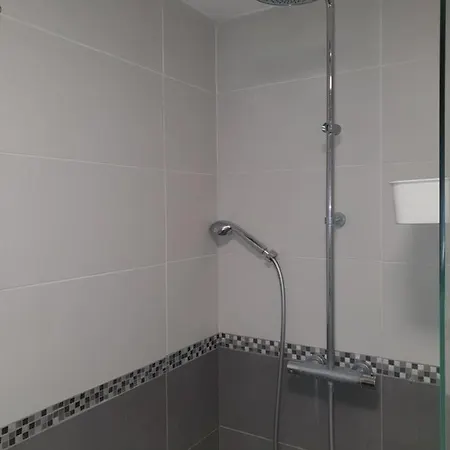 Апартаменты Exigehome - Maison Cosy En Plein Centre De Версаль