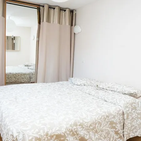 Exigehome - Maison Cosy En Plein Centre De Версаль