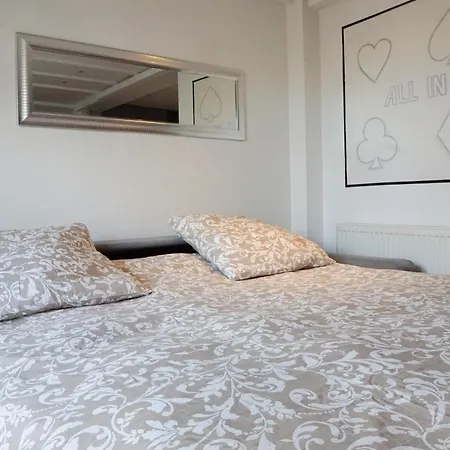 Exigehome - Maison Cosy En Plein Centre De * Версаль