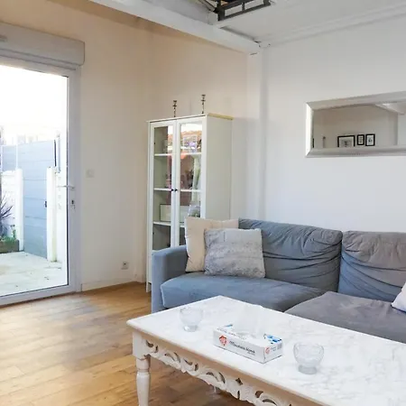 Exigehome - Maison Cosy En Plein Centre De Апартаменты Версаль
